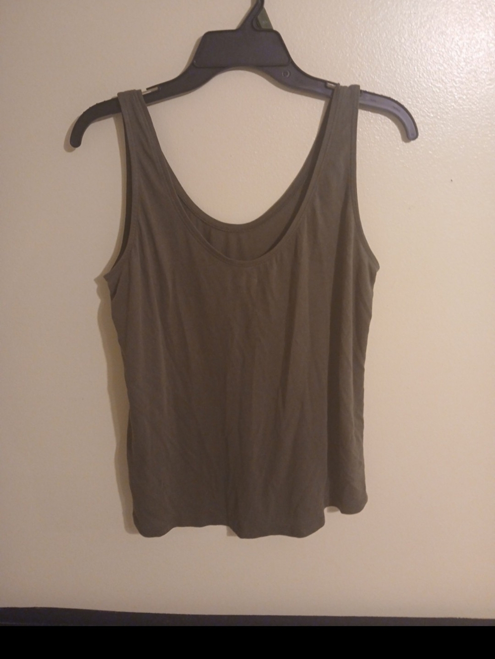 Essential Women's Olive Tank Top - Classic Scoop Neck